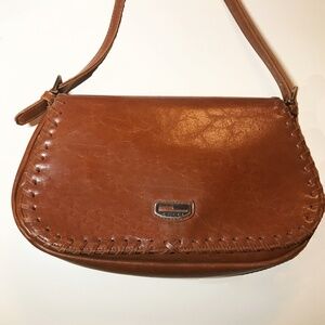 GUESS TAN LEATHER SHOULDER PURSE BAG